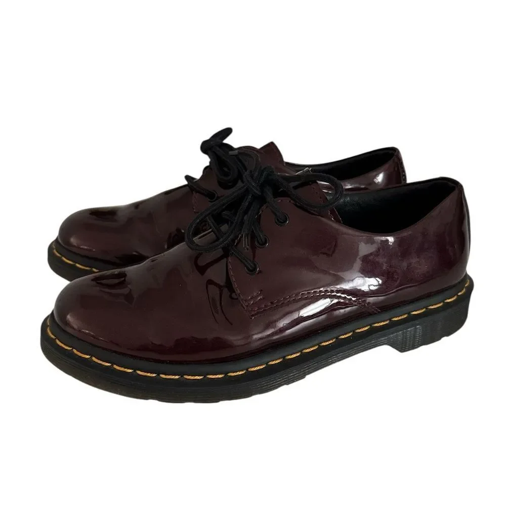 Beffon Burgundy  Women's Oxfords Shoes EUC
